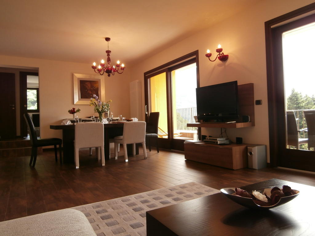 Villa Mimosa Colico Ruang foto
